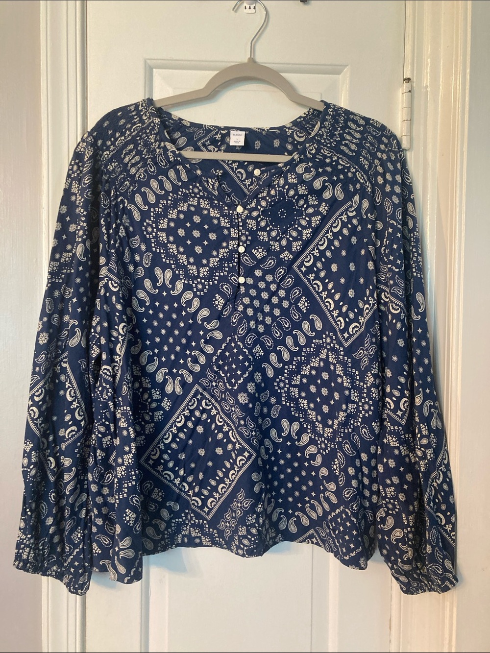 Old Navy Navy and White Paisley-Print Long-Sleeve Tunic